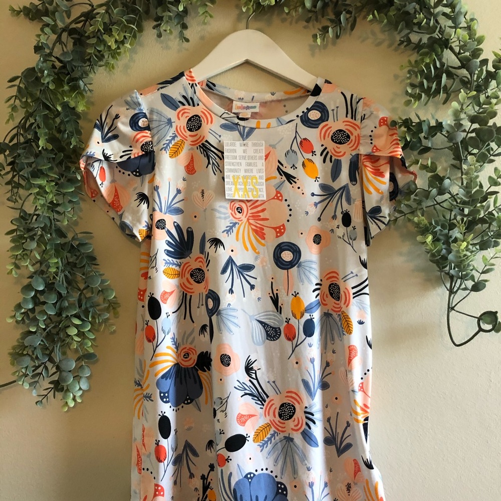 NWT lularoe floral top OLIVE
